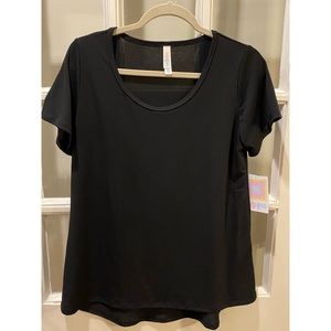 Solid Black Lularoe Classic Tee Size Small NWT